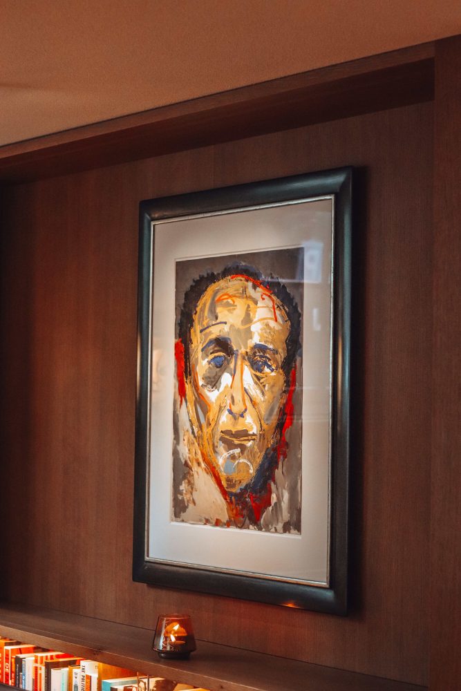 ambassade hotel paintings