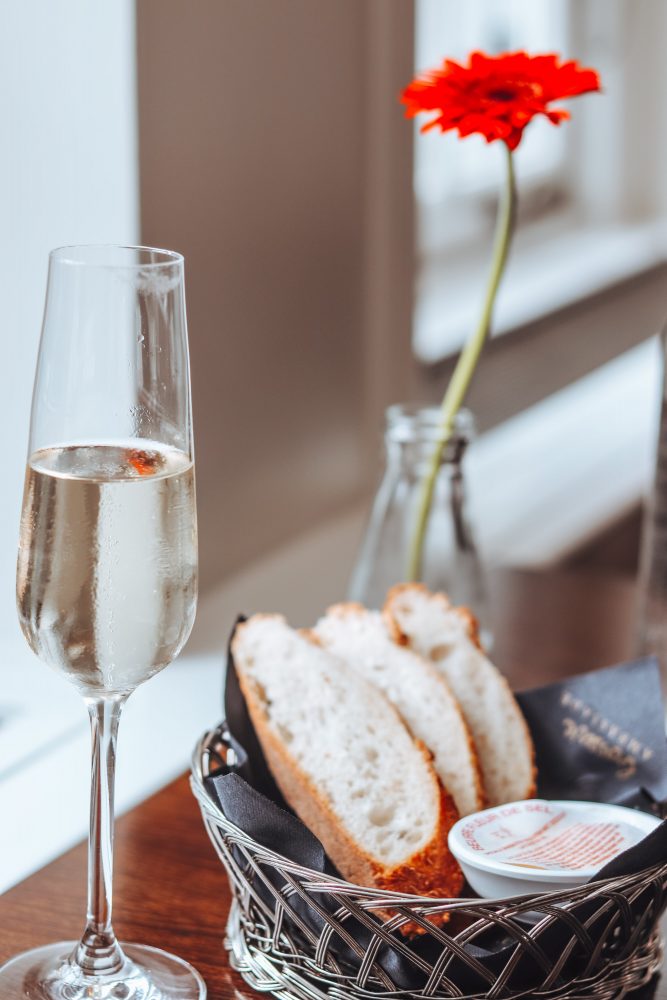 brasserie ambassade bread